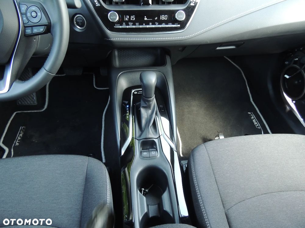 Toyota Corolla 1.8 Hybrid Comfort - 23