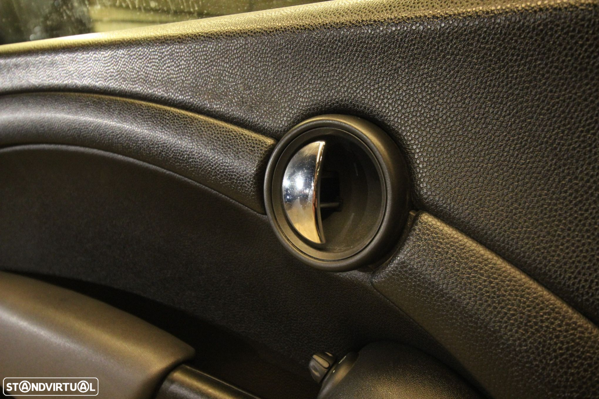 MINI 3 Portas Cooper D - 16