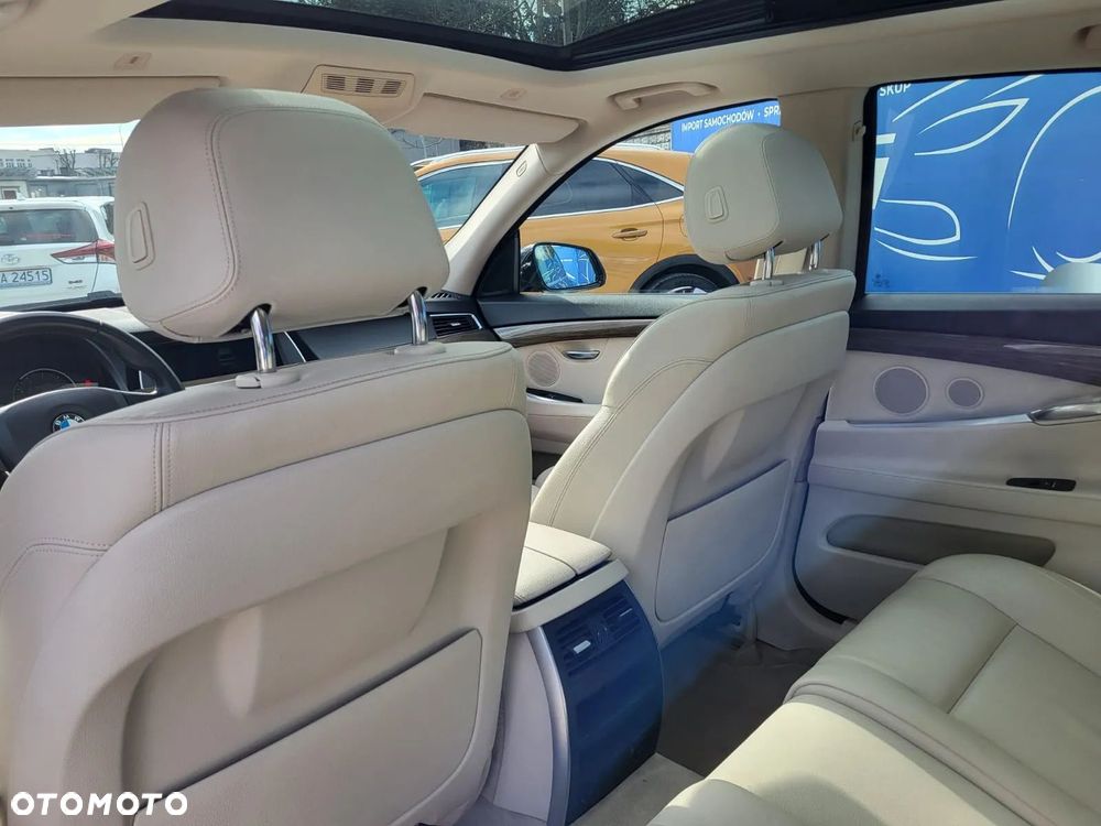 BMW 5GT 535i xDrive - 13