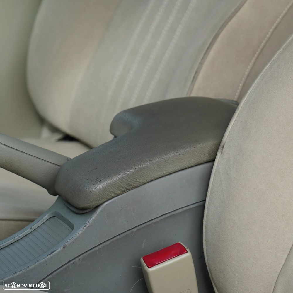 Alfa Romeo 159 Sportwagon 1.9 JTDm 16V Sportiva - 11