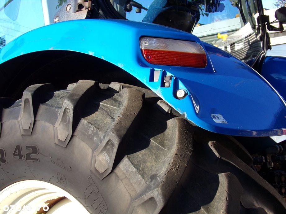 New Holland T 7040 - 6