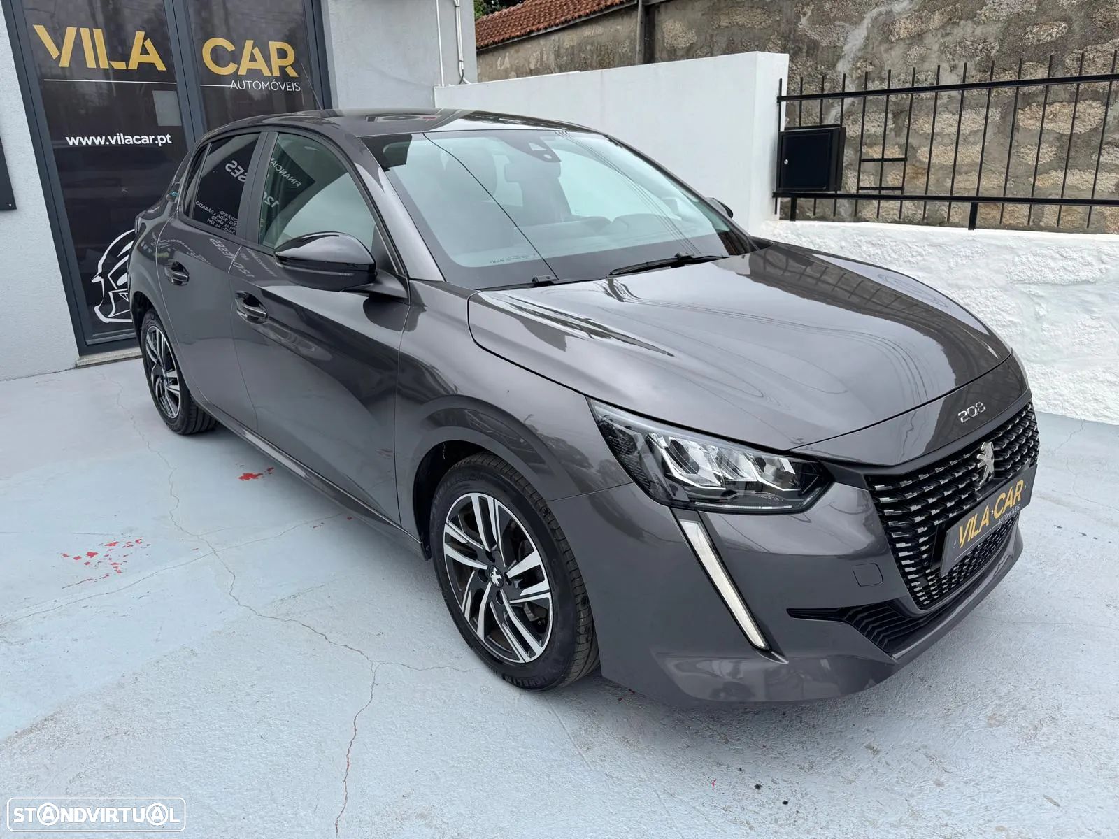 Peugeot 208 PureTech 100 Style - 1