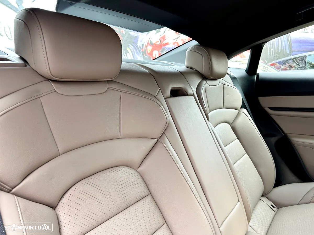 Porsche Taycan Standard - 34