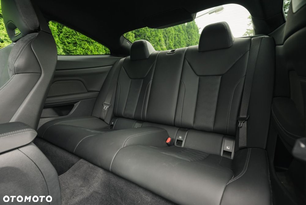 BMW M4 Competition M xDrive sport - 13