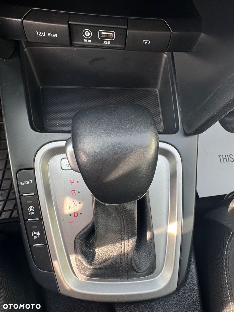 Kia Ceed - 13