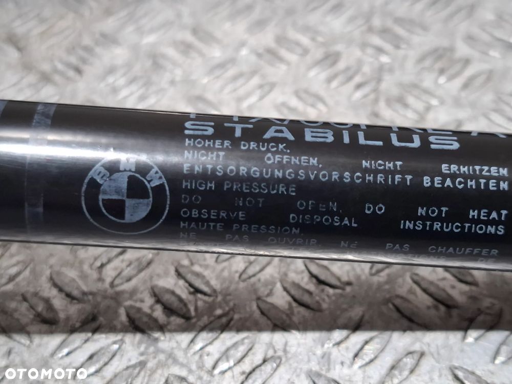 Siłowniki maski przód komplet BMW F10 - F11 rok 2014 - 2