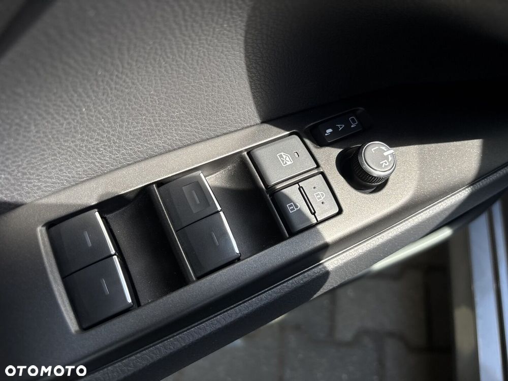 Toyota Camry 2.5 Hybrid Comfort CVT - 23