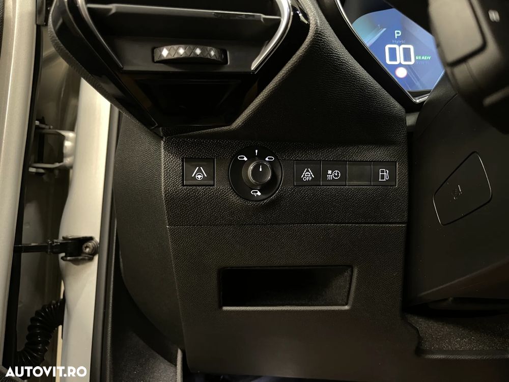 DS Automobiles DS 7 Crossback DS7 1.6 PHeV FWD 225 EAT8 PERFORMANCE LINE + - 29