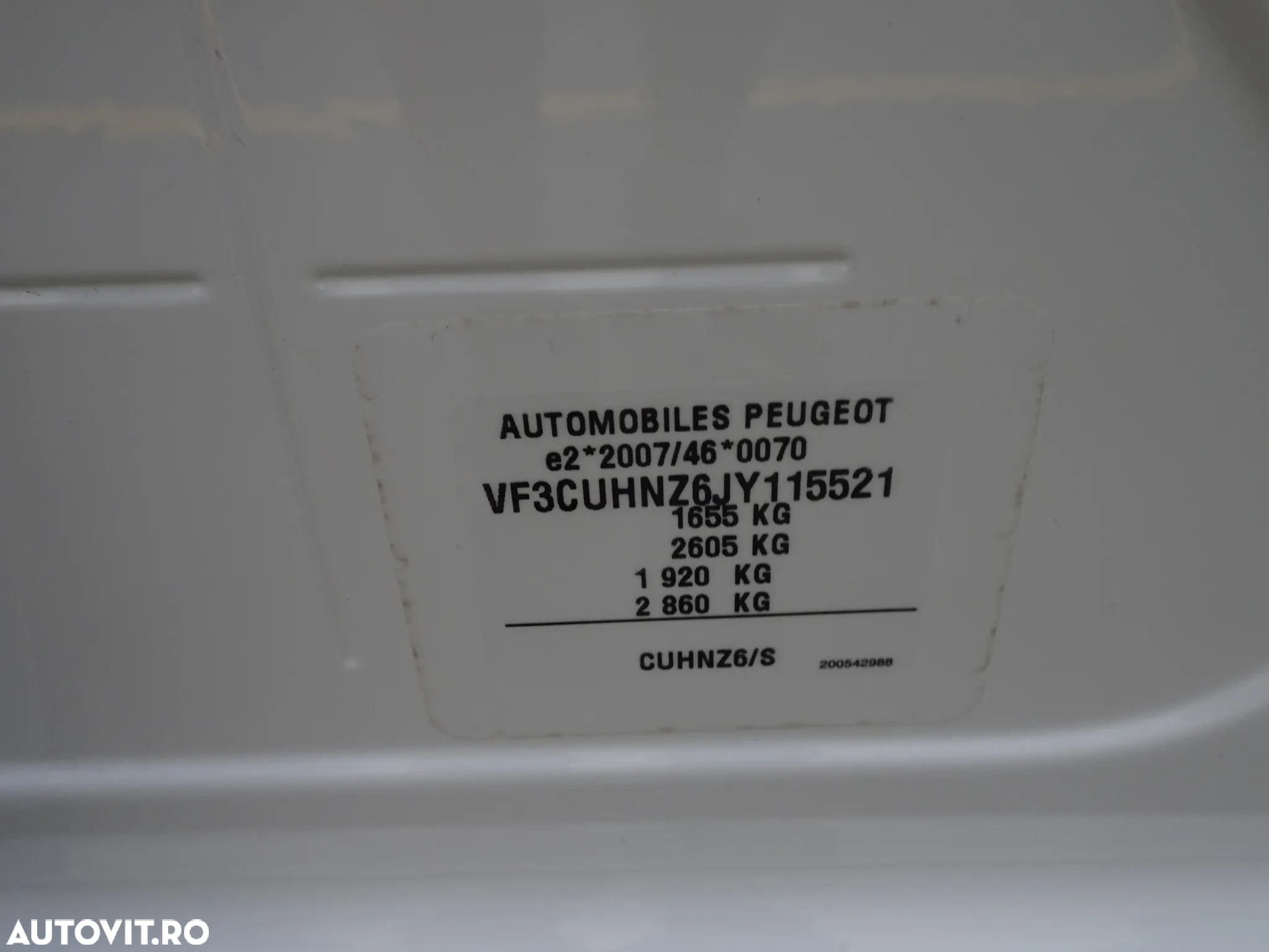 Peugeot 2008 1.2 L PureTech STT GT Line - 22