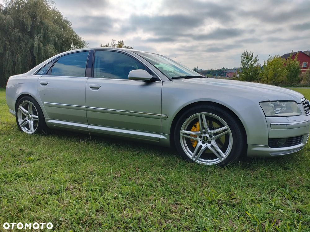 Audi A8 4.2 Quattro - 9