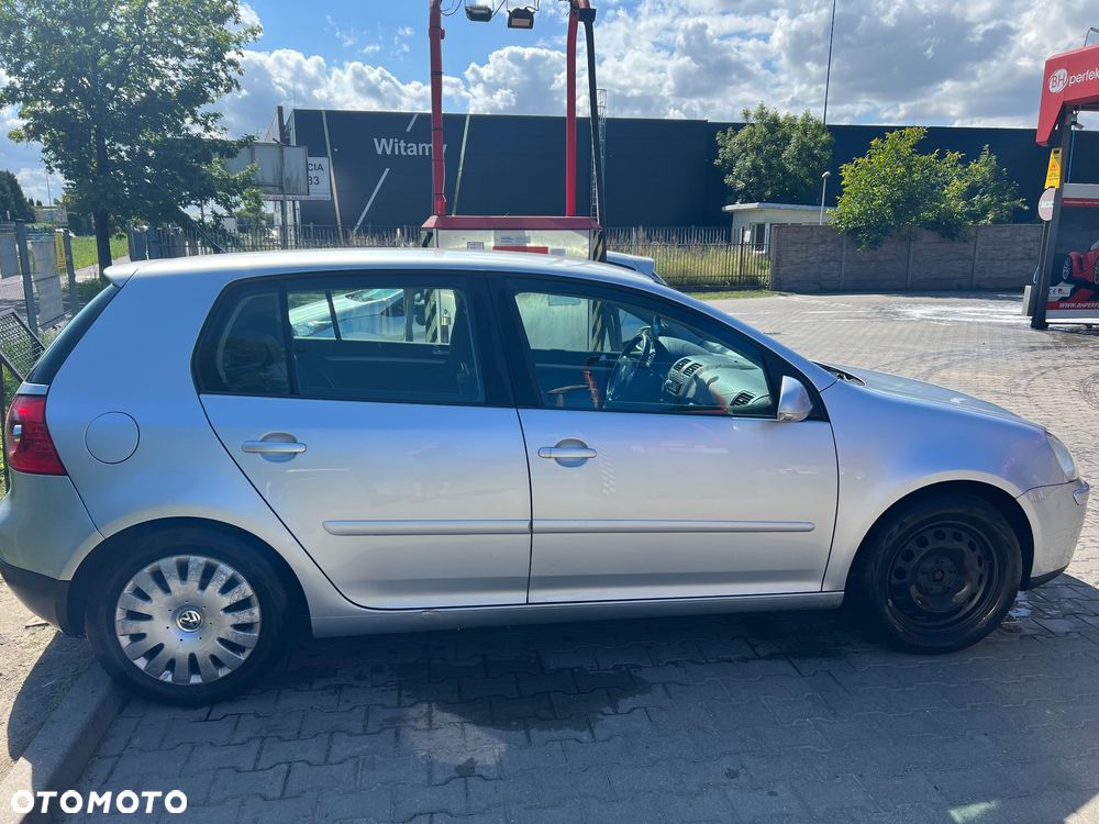 Volkswagen Golf - 5