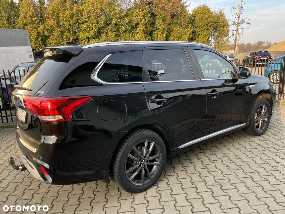 Mitsubishi Outlander PHEV Intense + - 22