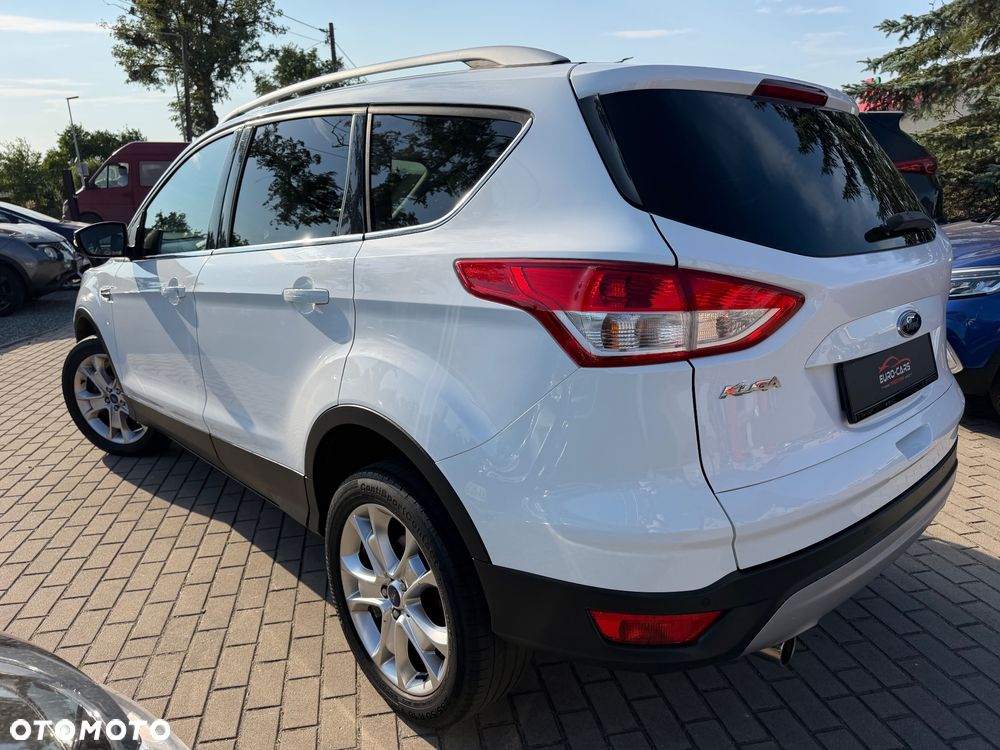 Ford Kuga 2.0 TDCi 2x4 Titanium - 3