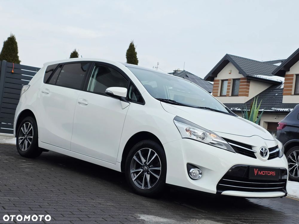 Toyota Verso 1.6 D-4D Premium - 1