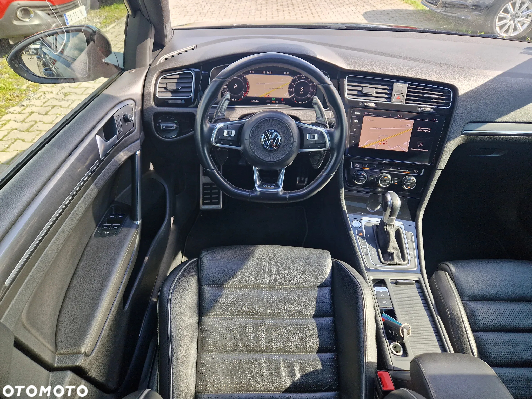 Volkswagen Golf - 23