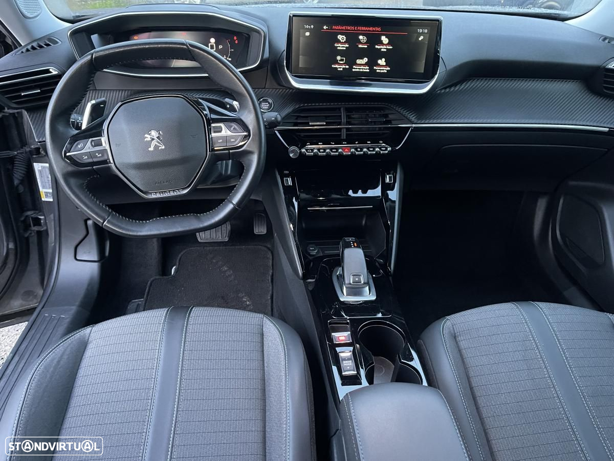 Peugeot 2008 1.2 PureTech Allure Pack EAT8 - 16