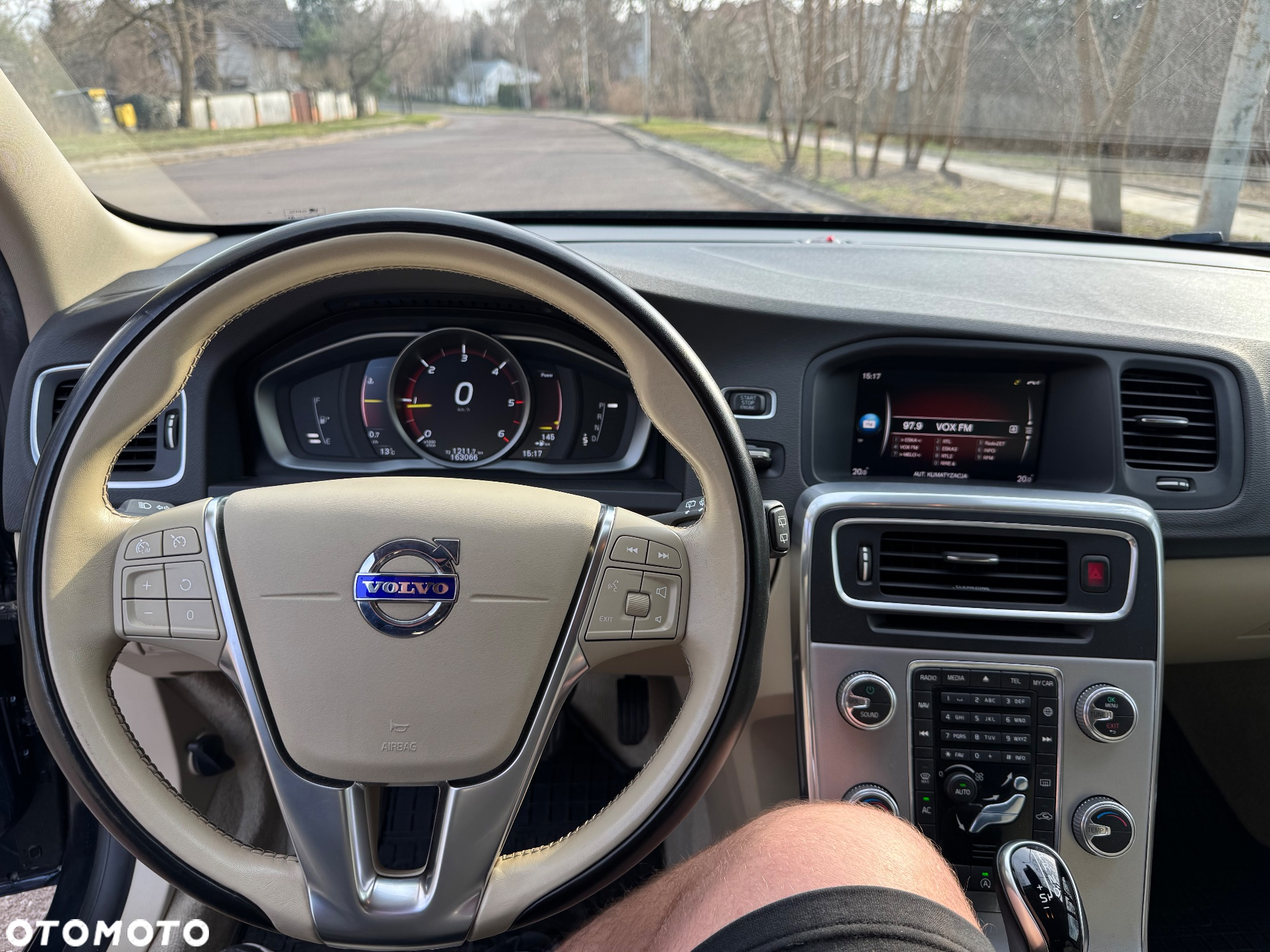 Volvo V60 D3 AWD Momentum Pro - 20