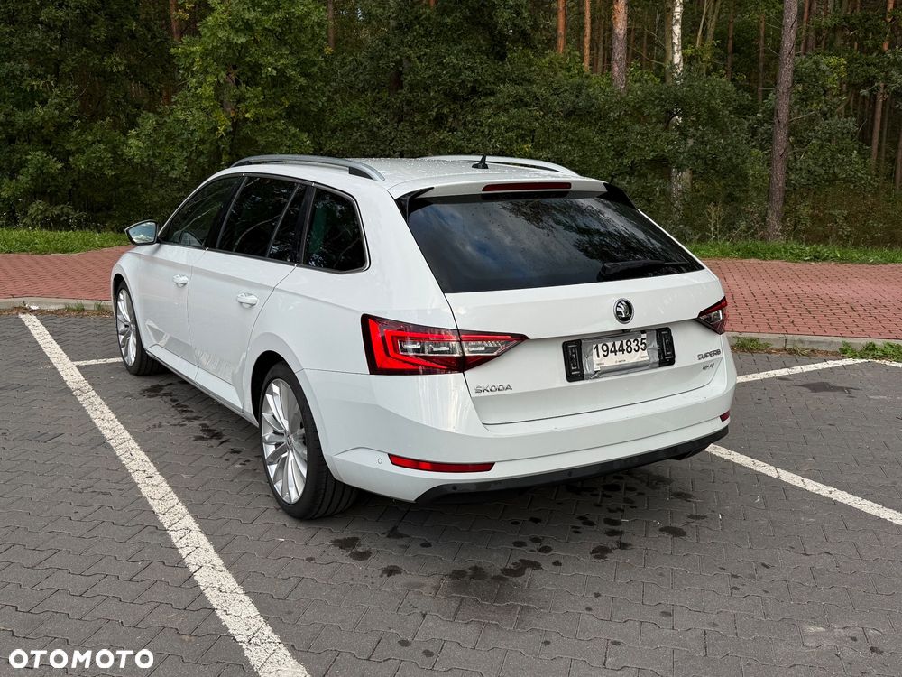 Skoda Superb 2.0 TDI 4x4 DSG Premium Edition - 3