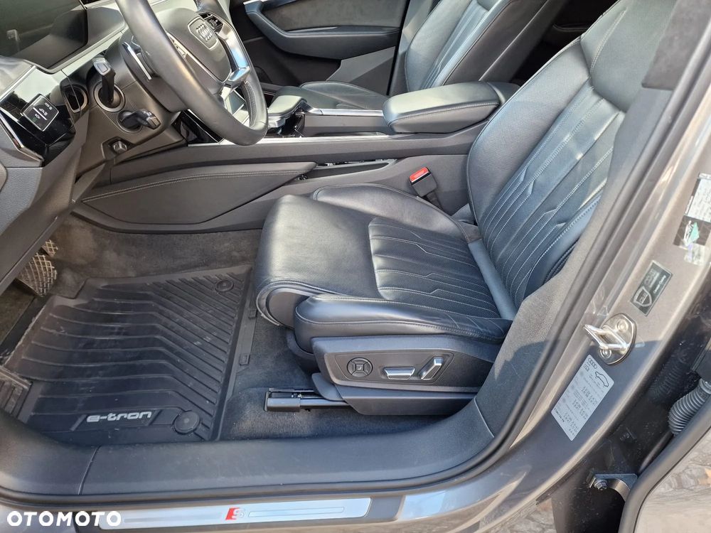 Audi e-tron 55 Quattro S Line - 19