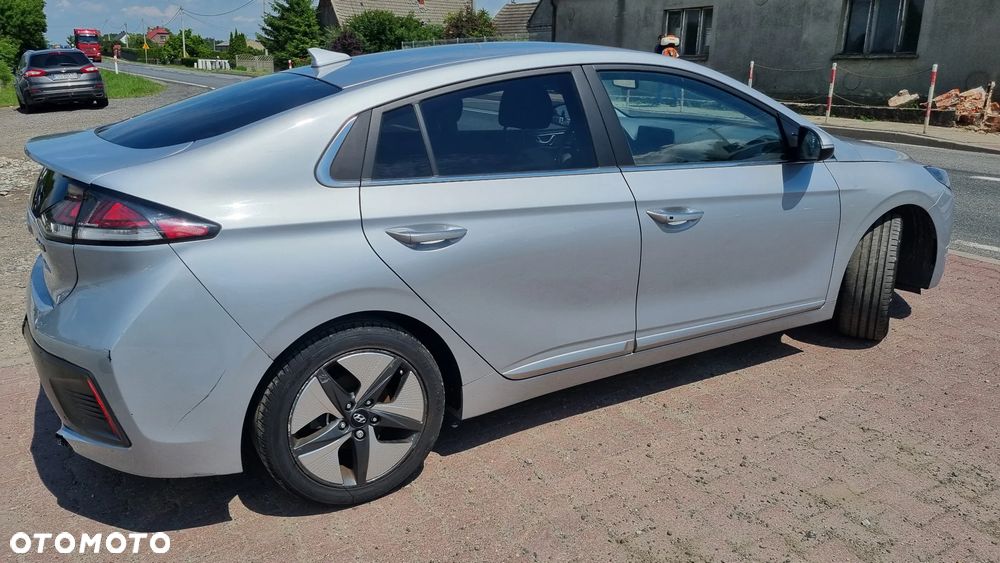 Hyundai IONIQ 1.6 GDI Advantage - 1