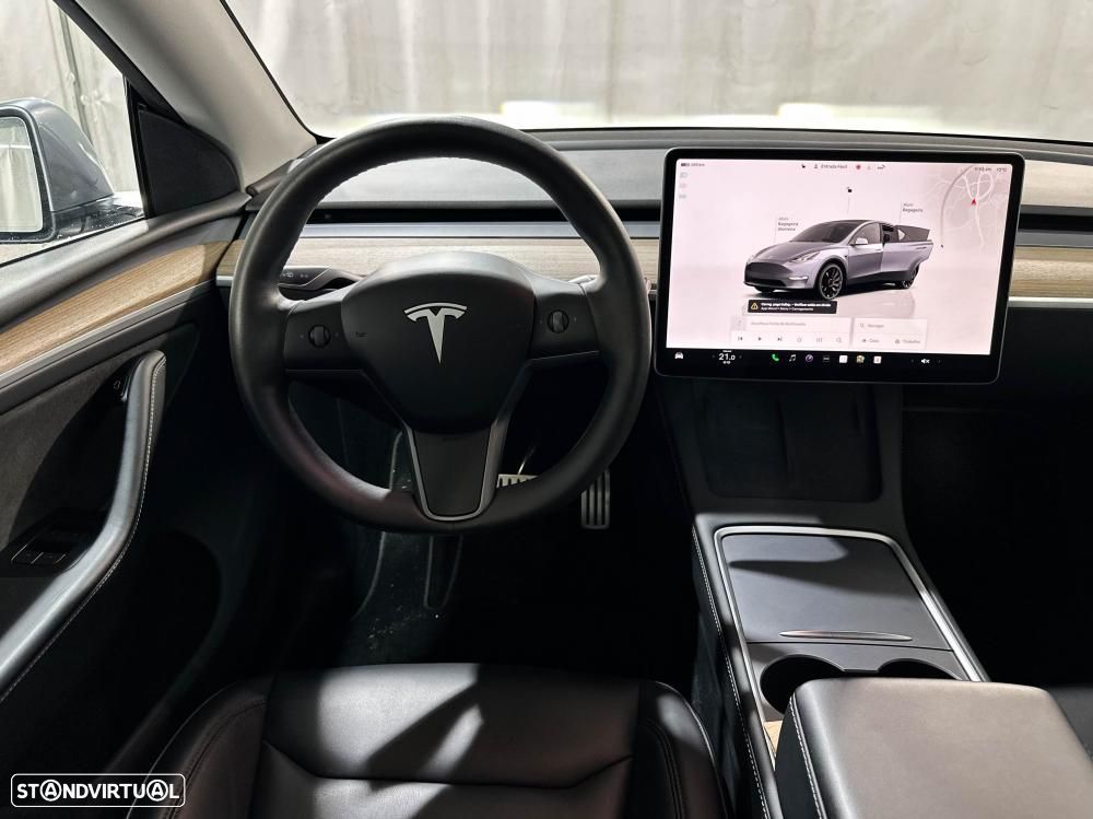 Tesla Model Y Performance Dual Motor AWD - 19