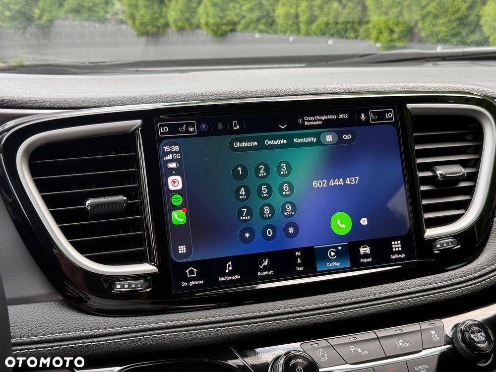 Chrysler Pacifica - 27