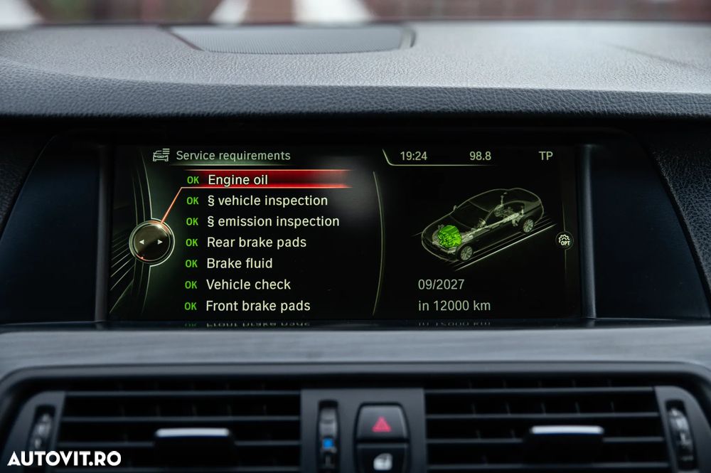 BMW Seria 5 520d Aut. - 32