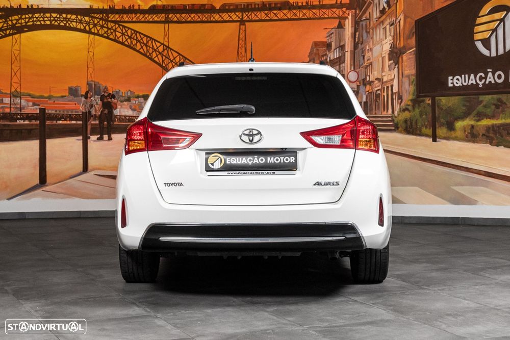 Toyota Auris Touring Sports 1.4 D-4D Comfort+Pack Sport - 4