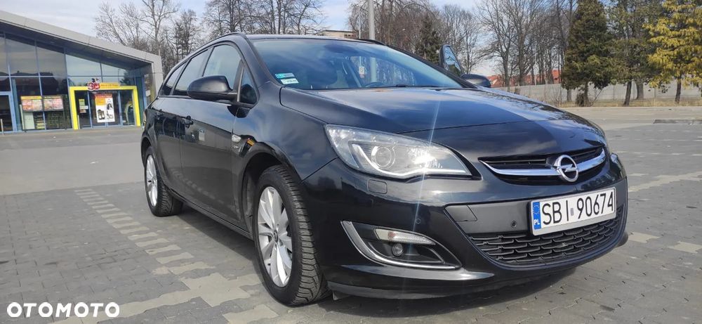 Opel Astra IV 2.0 CDTI Cosmo - 1