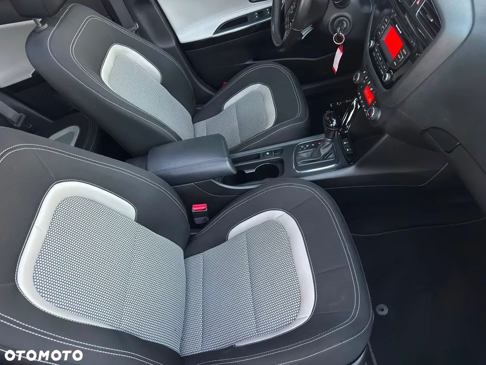 Kia Ceed 1.6 GDI DCT Platinum Edition - 16