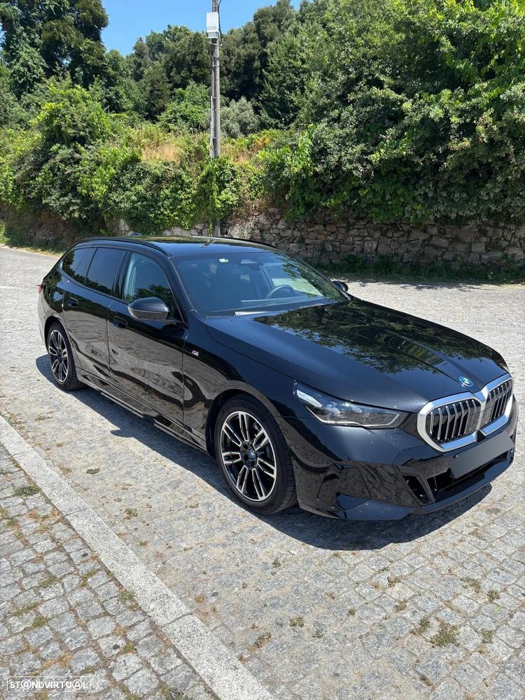 BMW 530 e Pack Desportivo M - 1