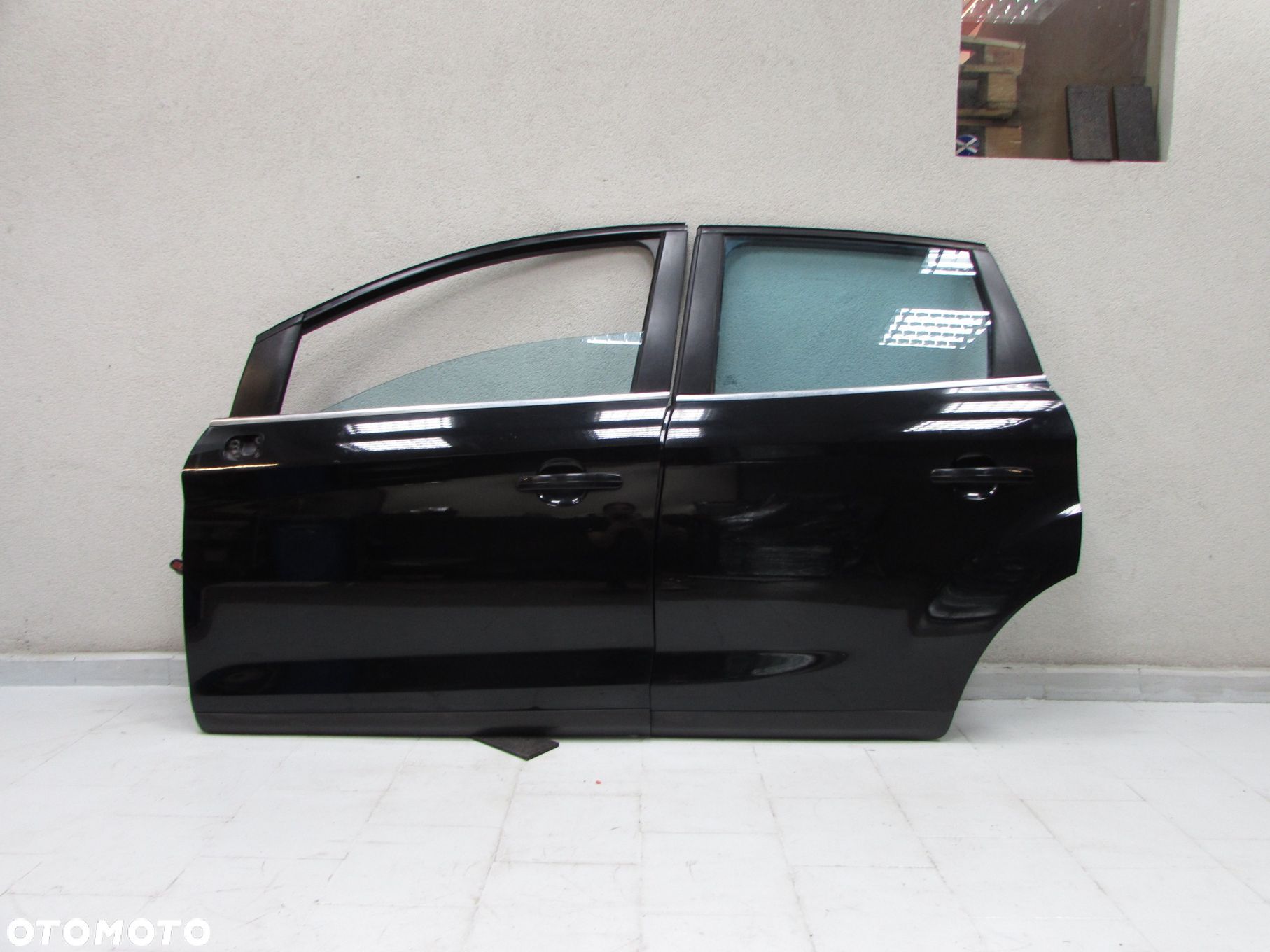 FORD KUGA MK1 08-13 DRZWI PRZOD LEWY CZARNY F8 KPL DO ZALOZENIA - 1