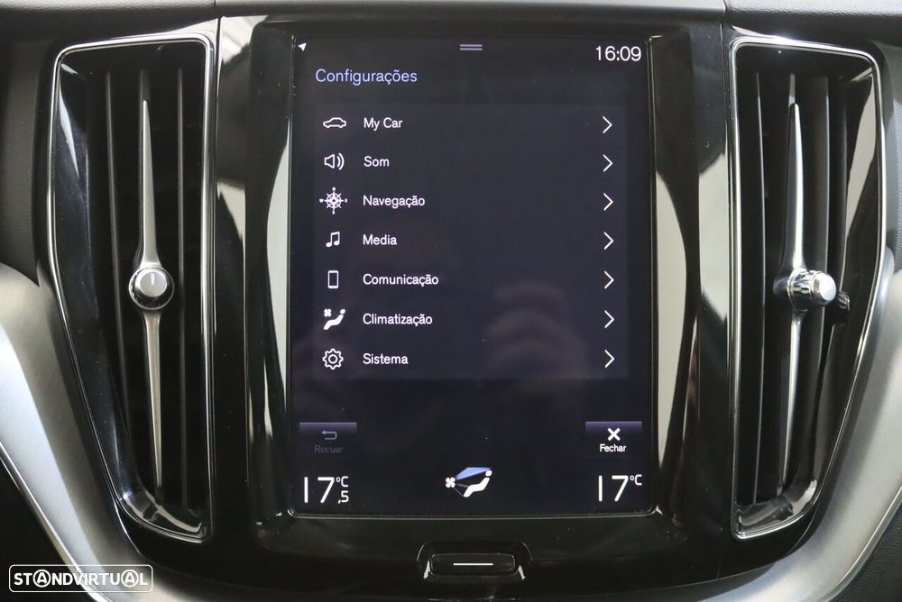 Volvo XC 60 2.0 T8 PHEV Momentum AWD - 29