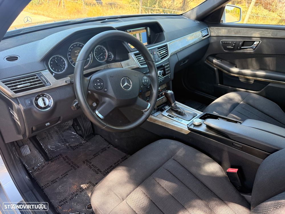 Mercedes-Benz E 250 CGI BlueEFFICIENCY 7G-TRONIC Elegance - 9