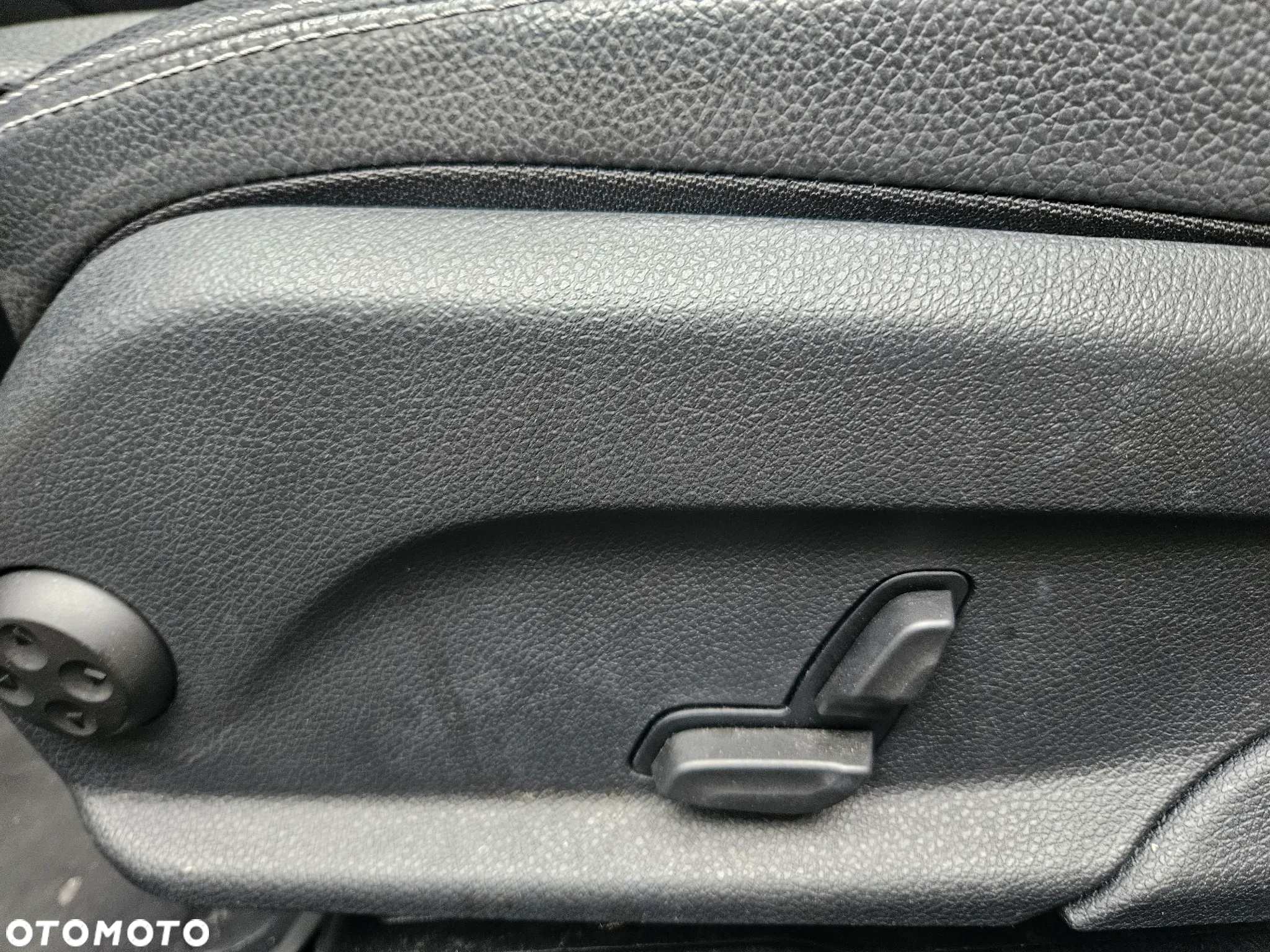 Mercedes-Benz GLC 220 d 4Matic 9G-TRONIC - 34