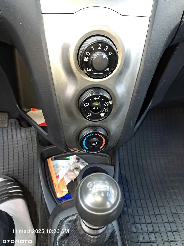 Toyota Yaris - 7