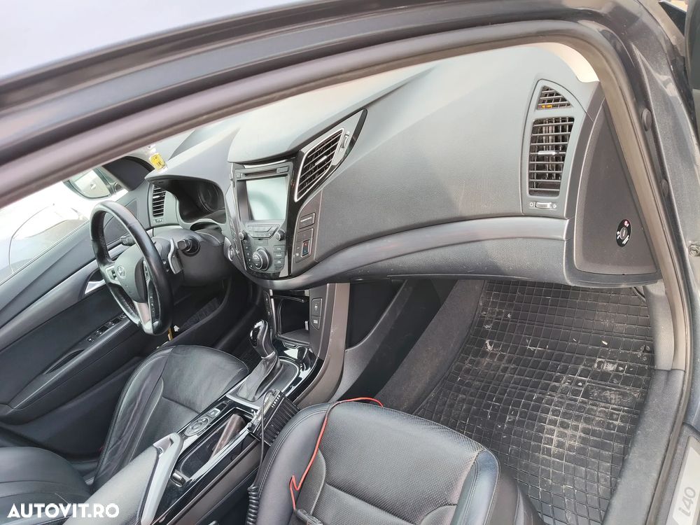 Hyundai i40 Kombi 1.7 CRDi DCT Premium - 18