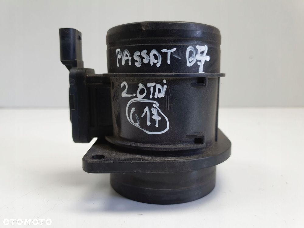 PRZEPŁYWOMIERZ VW Passat B7 2.0 TDI _ POWIETRZA 04L906461B 5WK98102 - 1