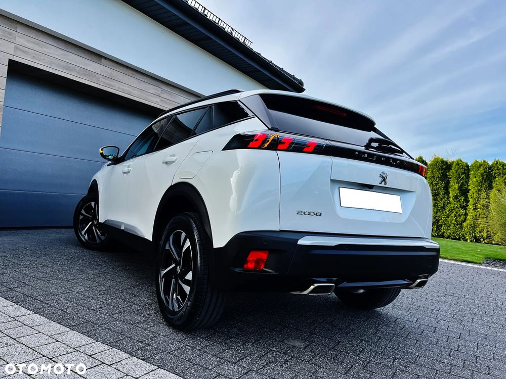Peugeot 2008 1.2 PureTech Allure S&S - 4