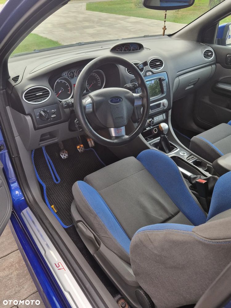 Ford Focus ST - 8