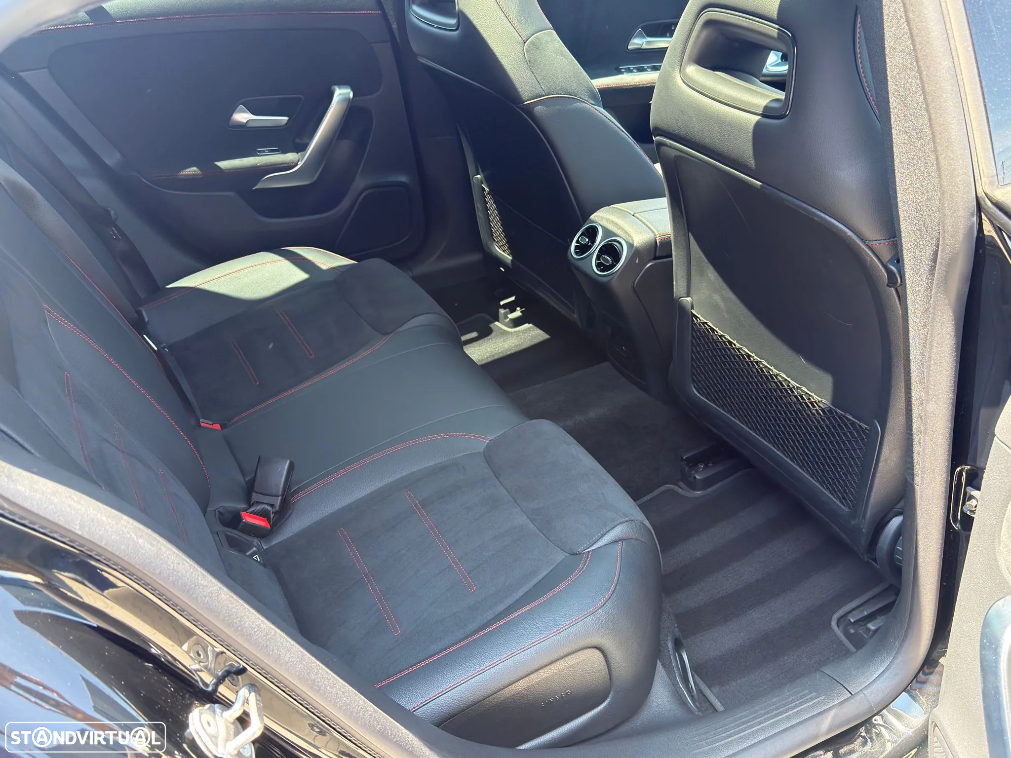 Mercedes-Benz CLA 250 e Shooting Brake AMG Line - 17