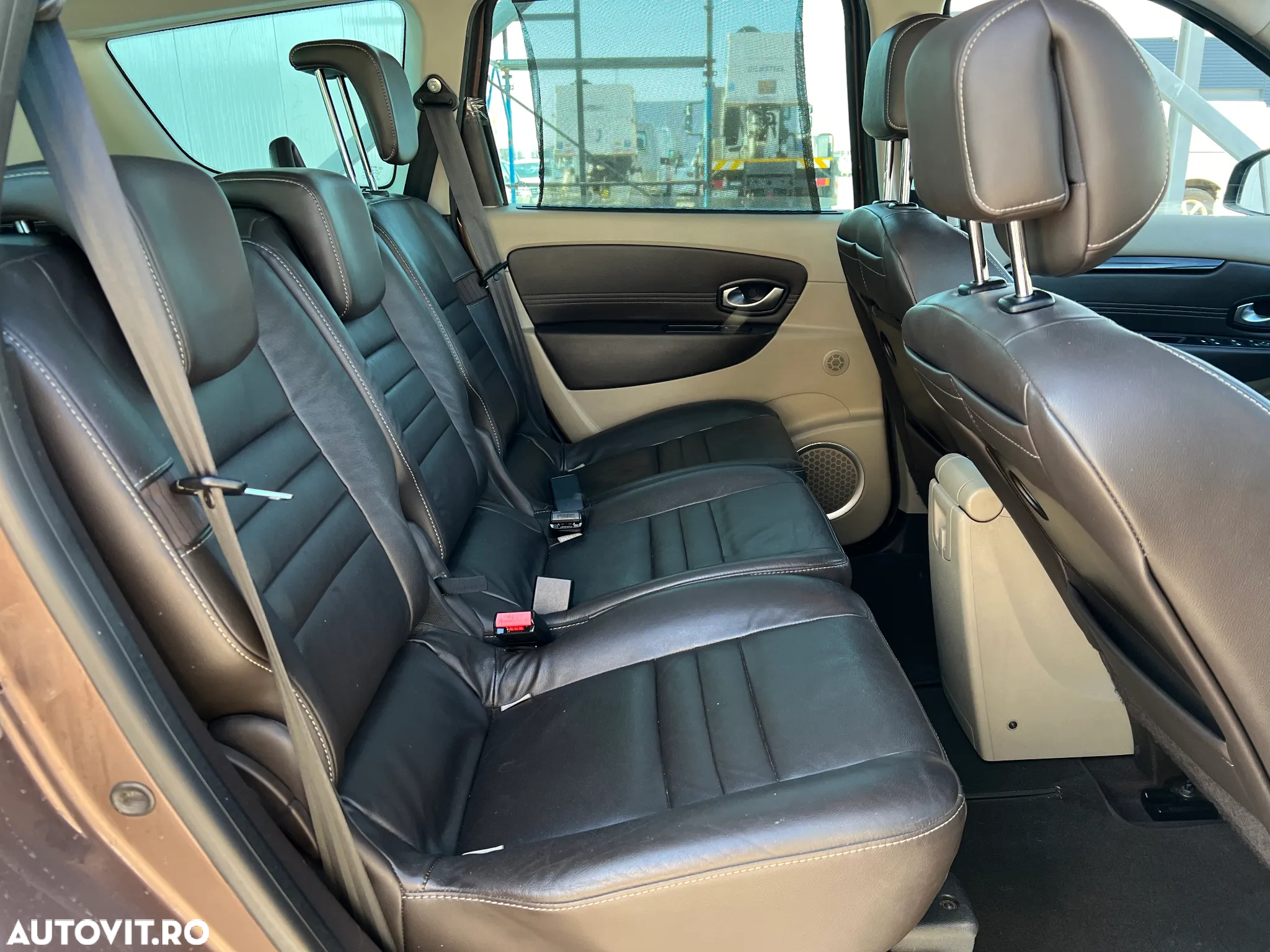 Renault Grand Scenic - 8