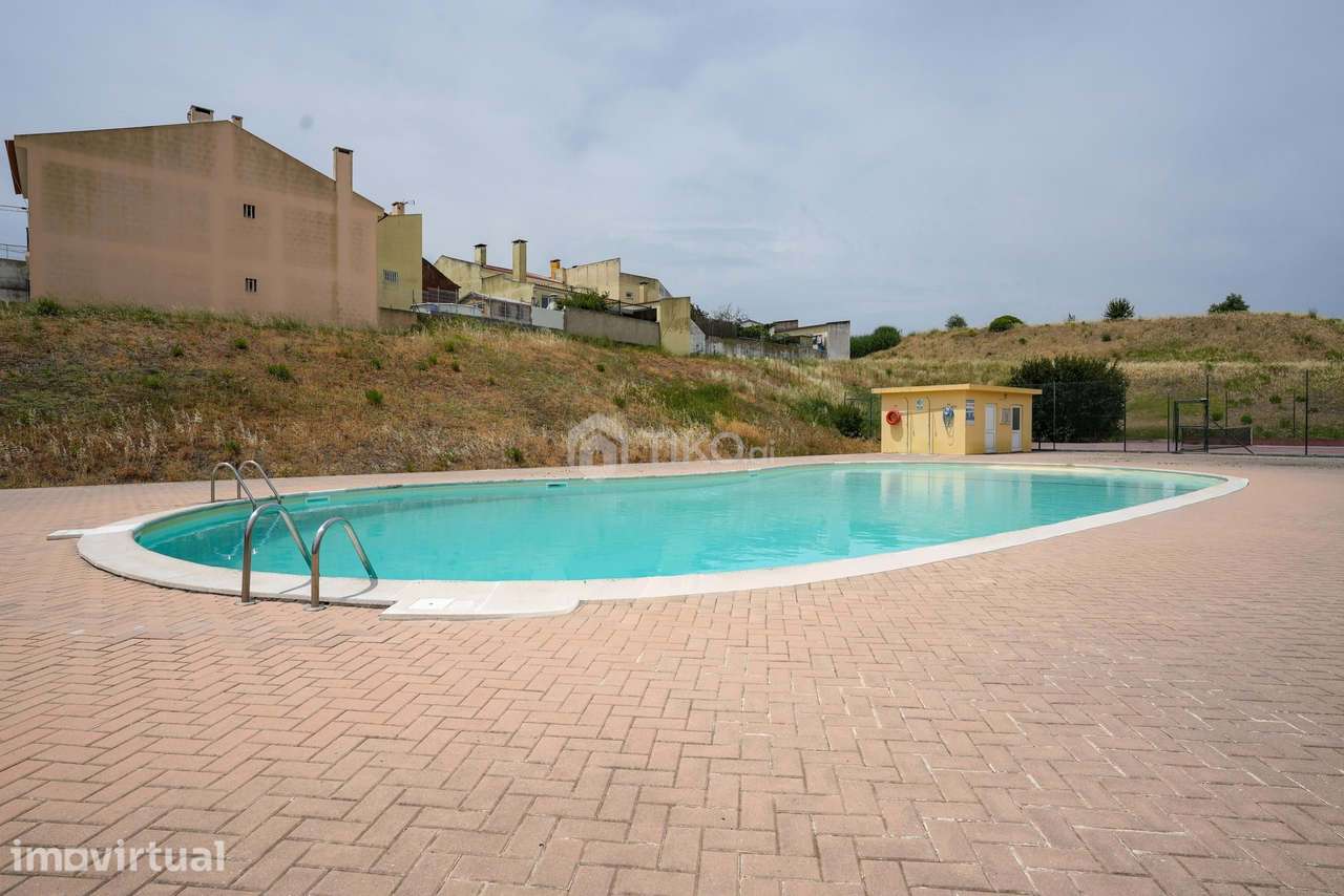 APARTAMENTO T2 EM CONDOMÍNIO PRIVADO COM PISCINA, CAMPO DE TÉNIS, 2 LU - Grande imagem: 3/52