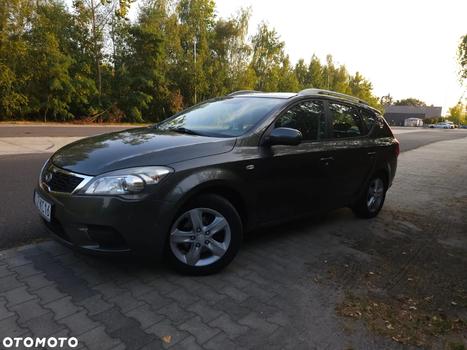 Kia Ceed 1.4 CVVT SW Dream-Team Edition - 4