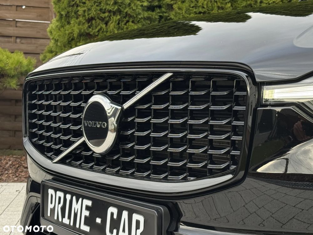 Volvo XC 60 B4 D Plus Dark - 36