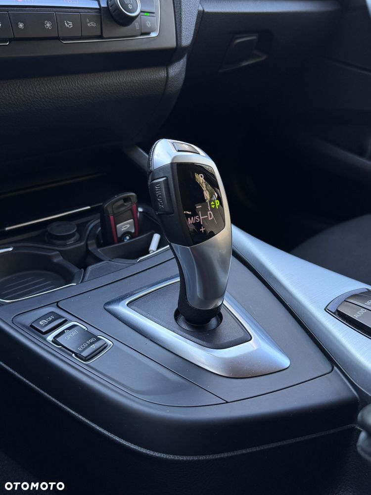 BMW Seria 1 118d Sport Line - 8