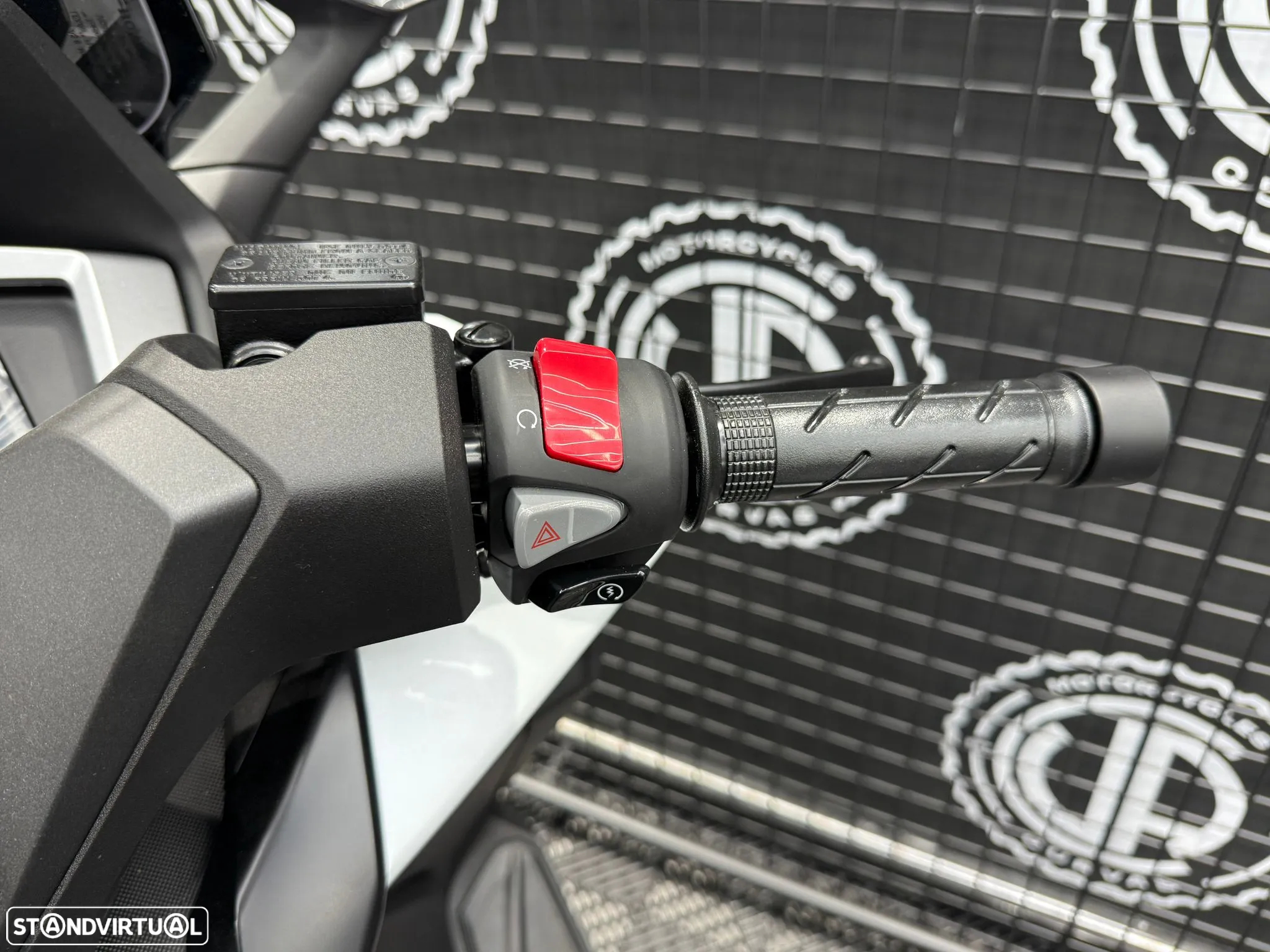 Honda Forza 350 - 9