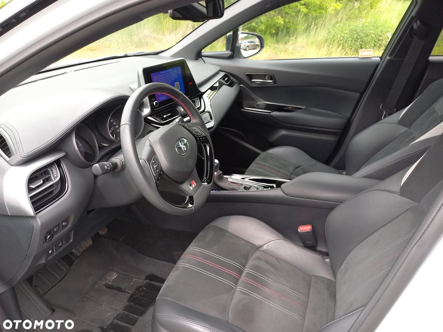 Toyota C-HR - 14