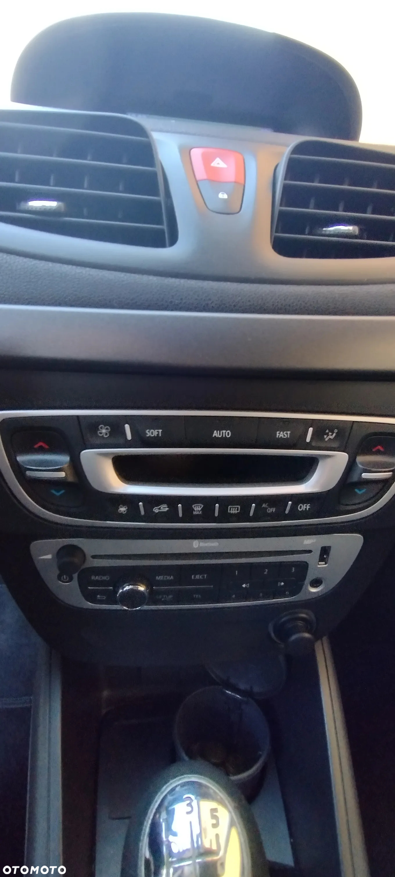 Renault Fluence 1.6 16V Life - 8