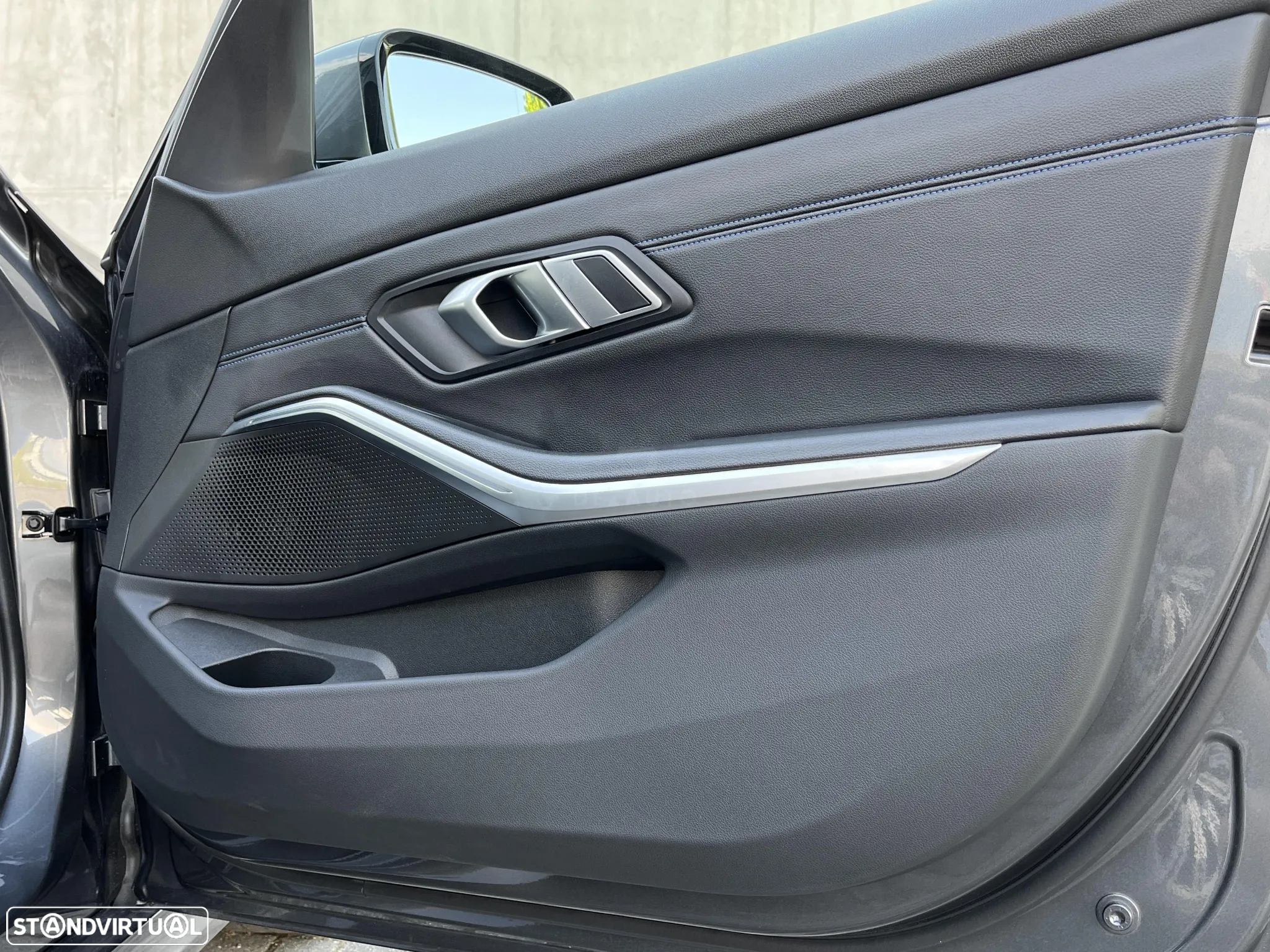 BMW 330 - 25